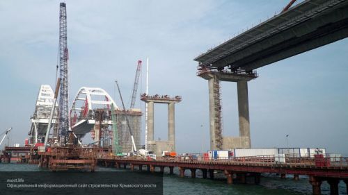 Автоподход к Крымскому мосту готов на 65%