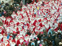 Ялта готовится к параду Дедов Морозов и Снегурочек